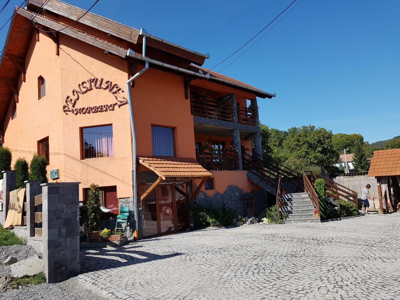 Pension Norbert Sighisoara Ngoại thất bức ảnh